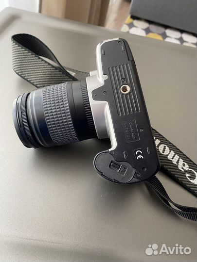 Зеркальный фотоаппарат Canon EOS 500 N