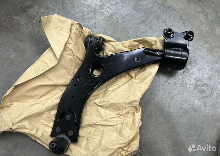 Рычаг подвески левый конус 22мм на Ford focus