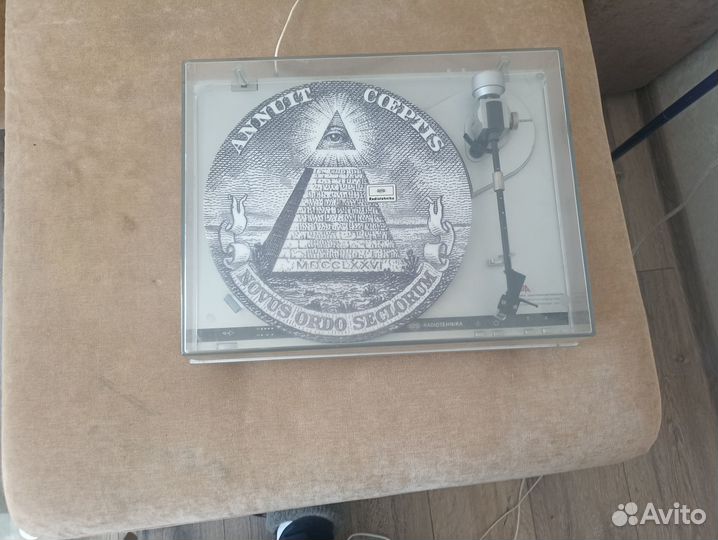 Проигрыватель винила 