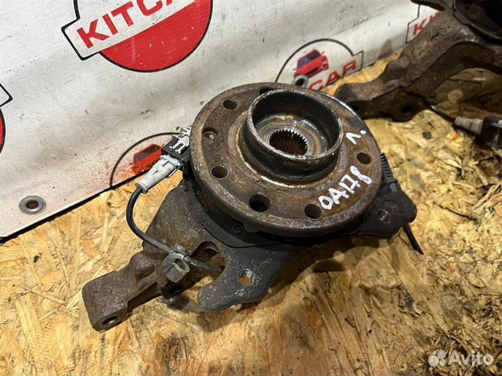 Кулак поворотный левый Opel Astra H