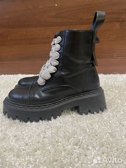 Ботинки женские 38