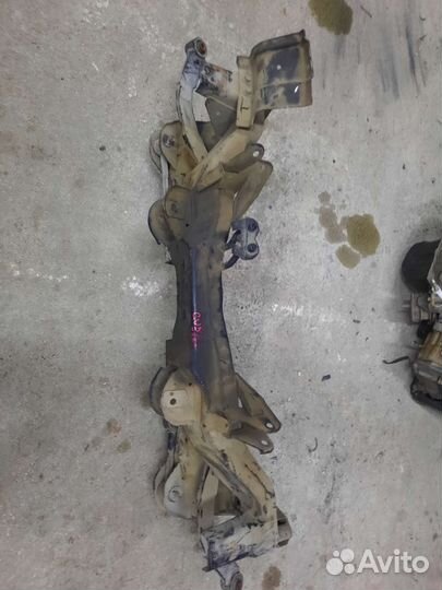 Подрамник задний Mitsubishi Outlander 1 CU5W