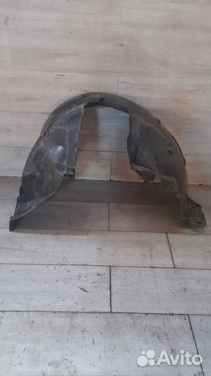 Подкрылок передний правый Renault Logan С 2009 По
