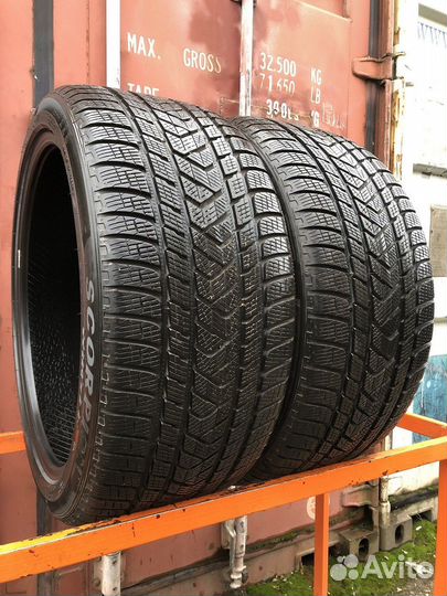 Pirelli Scorpion Winter 295/35 R21