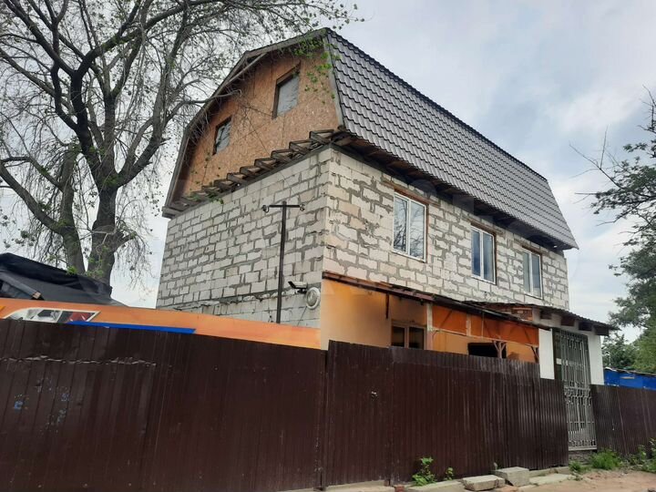 Дом 198 м² на участке 2,9 сот.