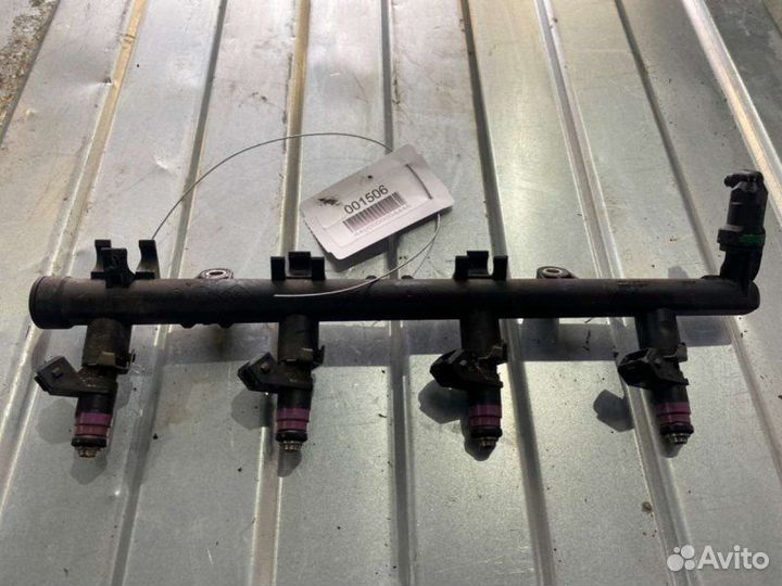 Топливная рампа Renault Megane 2 1.6 2002