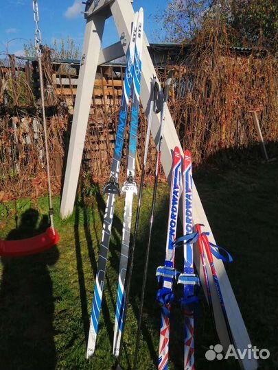 Беговые лыжы 2 пары + лыжные ботинки