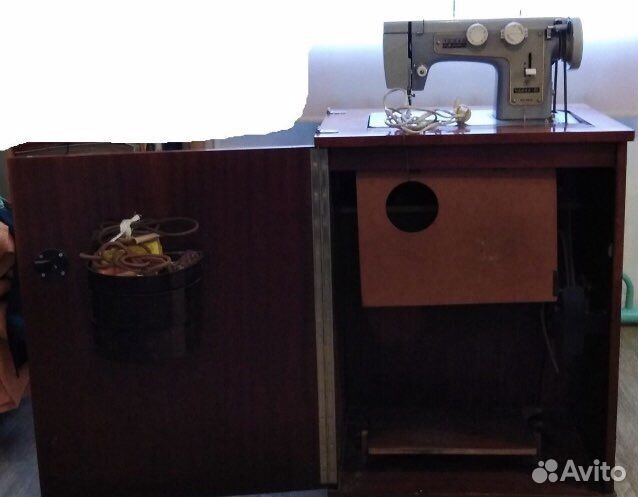 Швейная машина Чайка 412