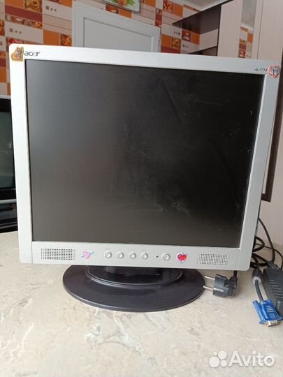 Монитор, клавиатура, колонки