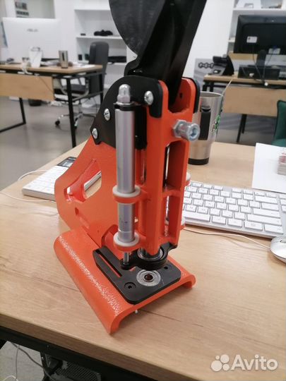 Пресс для установки люверсов