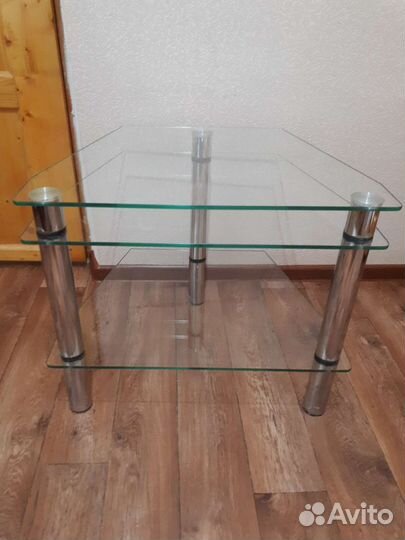 Стеклянная тумба под тв