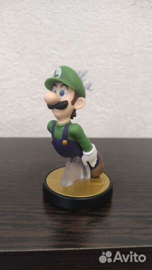Редкий Luigi Amiibo