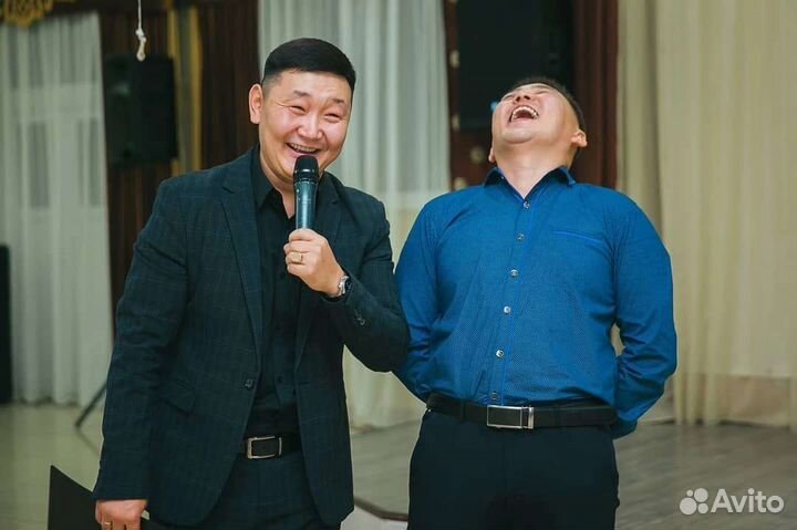 Ведущий - вокалист Тамада