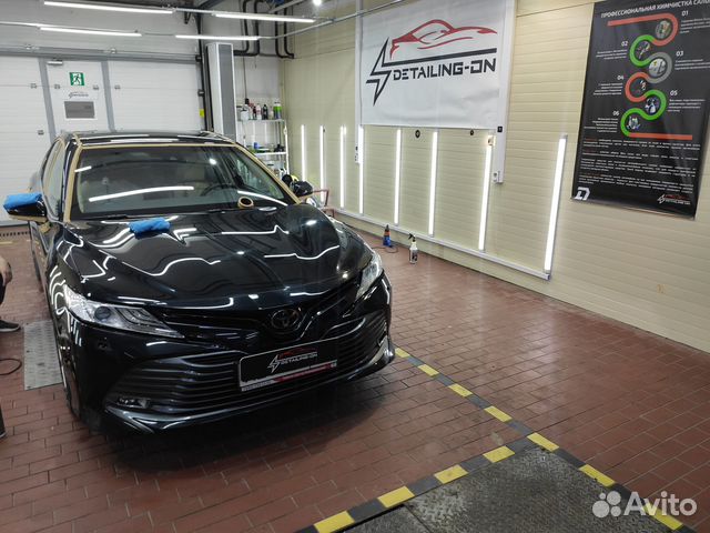 Лобовое стекло на Toyota Camry XV70 (2017-2021)
