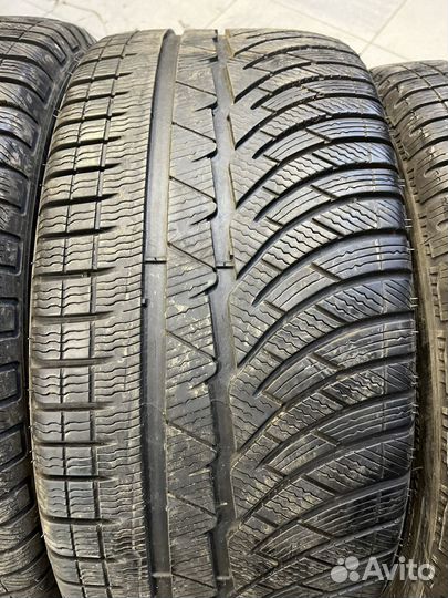 Michelin Alpin 4 245/40 R18