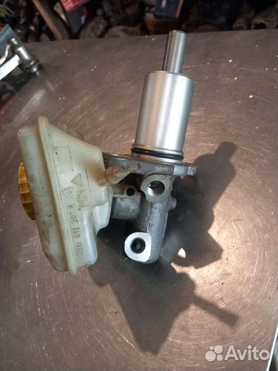 Главный тормозной цилиндр Audi A4 b6