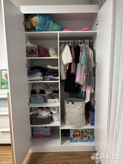 Шкаф распашной двухстворчатый