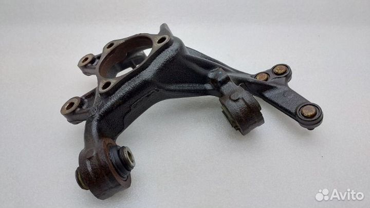 Кулак поворотный задний правый Kia K5