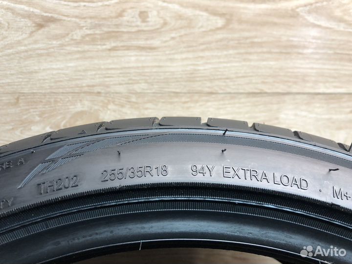 Triangle EffeXSport TH202 255/35 R18 94Y