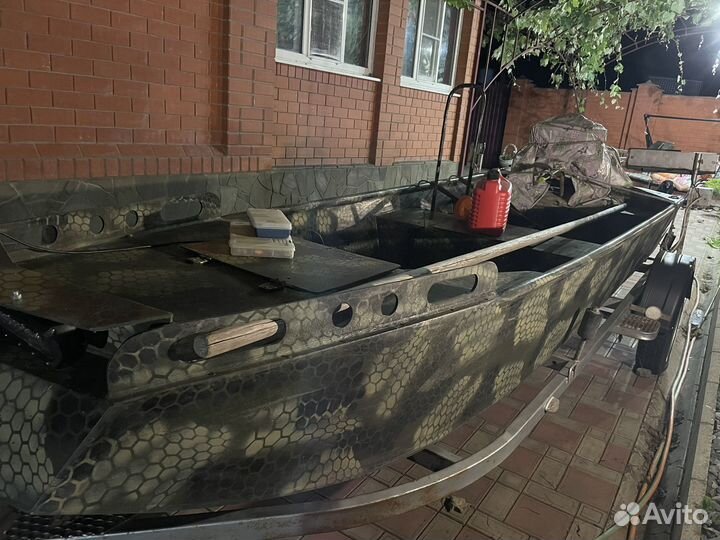 Лодка-болотоход