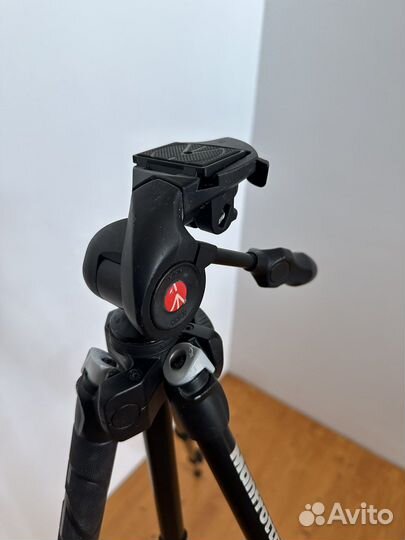 Штатив для фотоаппарата manfrotto