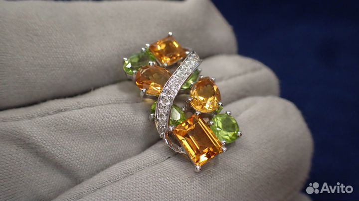 Золотой кулон с хризолитами и цитринами