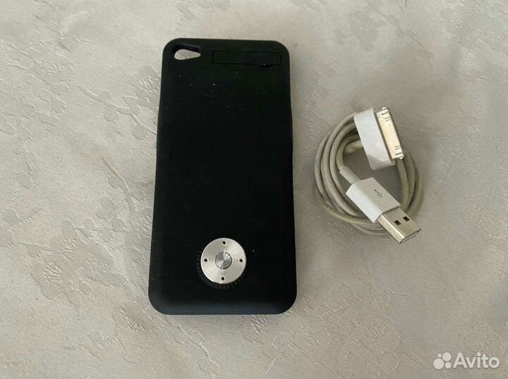 Чехол-зарядка iPhone 4- 4s