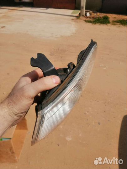 Поворотник mazda koito