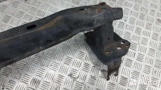 Усилитель бампера передний (кронштейн) volkswagen