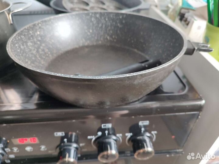 Сковородка, для плиты и духовки 28 см