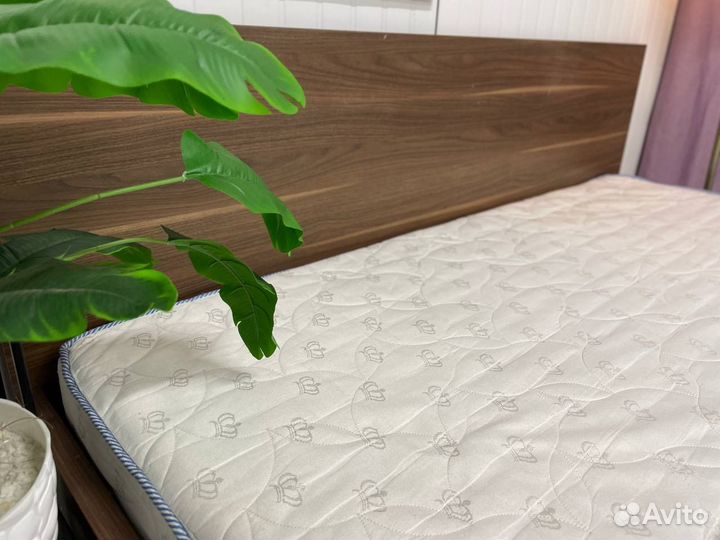 Кровать двухспальная 180х200