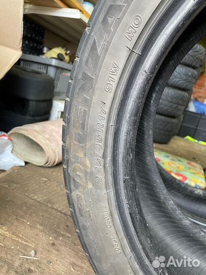 Bridgestone Potenza RE050A 225/45 R17 и 245/45 R17