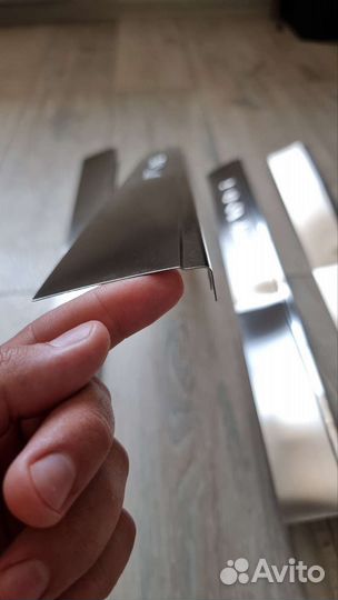 Накладки на пороги W124 W140 W210 W202