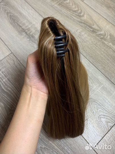 Натуральные длинные прямые волосы хвост