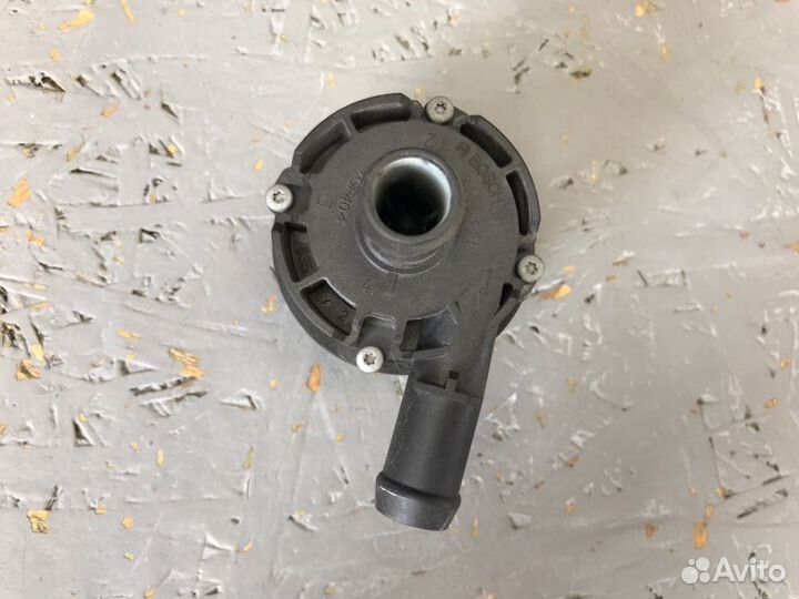 Насос водяной Mercedes-Benz B-180 T246 270.910