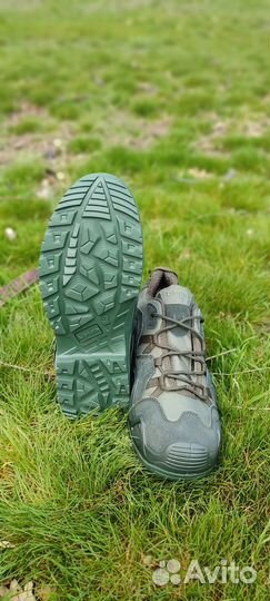 Кроссовки тактические