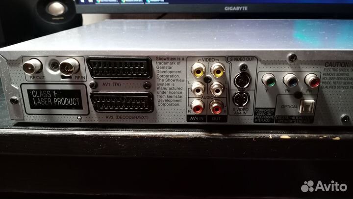 Пишущий DVD плейер Panasonic DMR-ES10