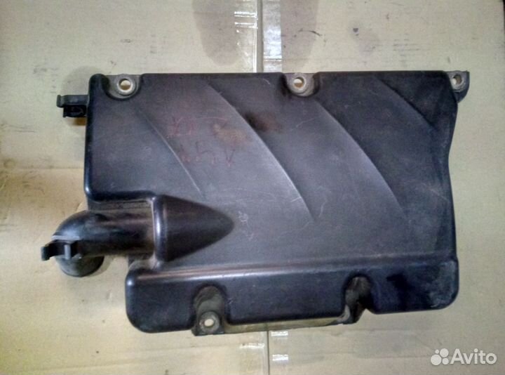 Резонатор воздушного фильтра Mitsubishi Outlander