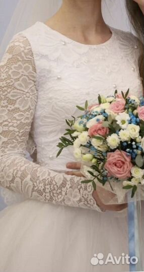 Свадебное платье 42 44 бу