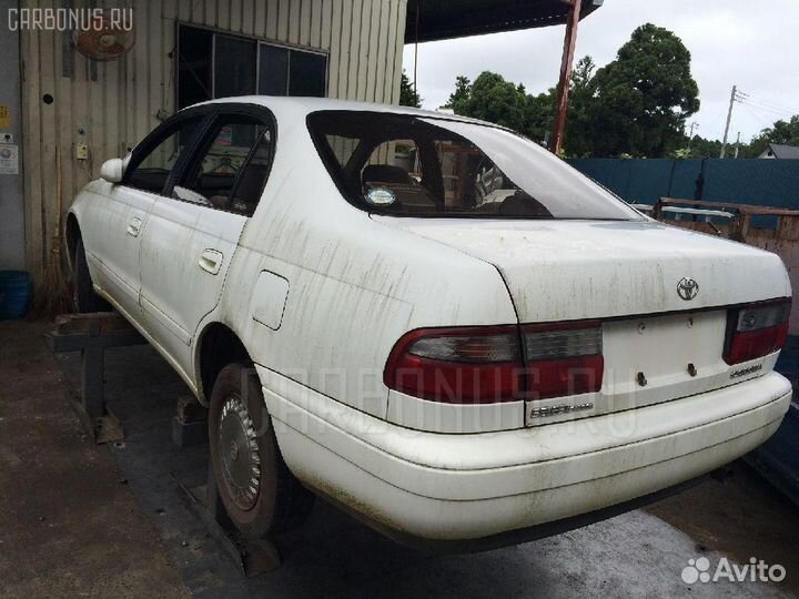 Обшивка салона передняя вержняя Toyota Corona AT190