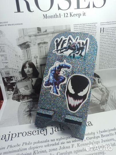 Подставка для телефона из эпоксидной смолы