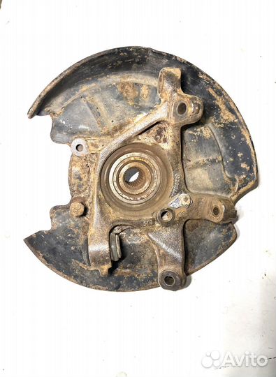 Кулак поворотный задний Mercedes W124