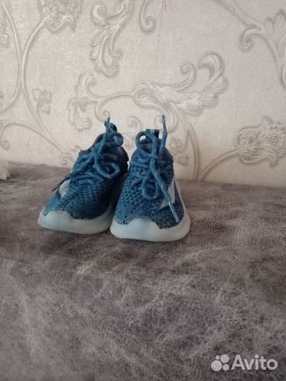 Кроссовки детские 22 размер