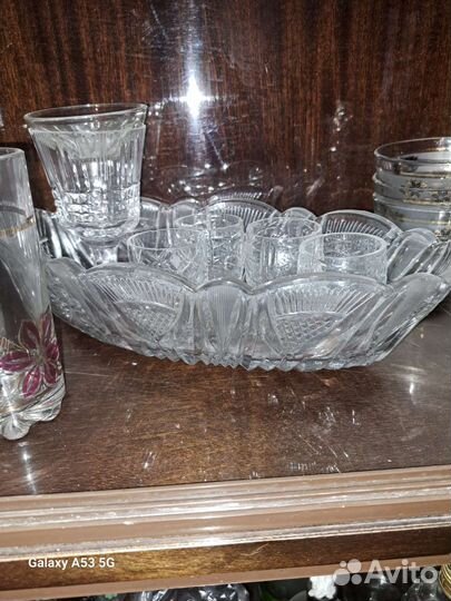 Хрустальные вазы конфетницы и тд