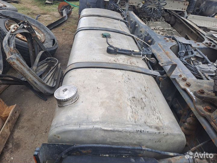 Бак топливный 850 L Daf XF105