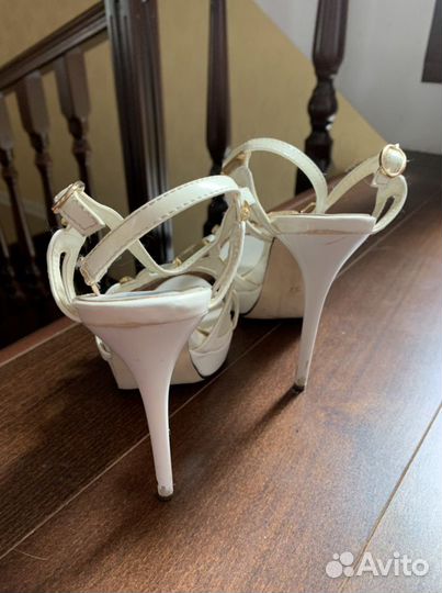 Белые летние босоножки на шпильках 37 размер