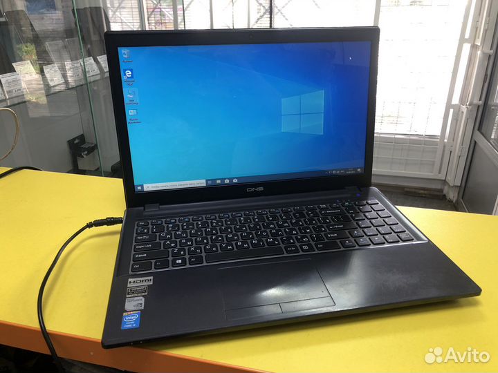 Игровой ноутбук DNS (i3-4000M\8gb\2gb\ssd240)