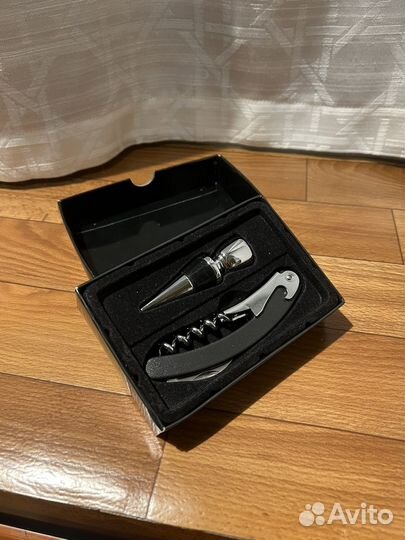 Набор аксессуаров для вина - штопор и пробка