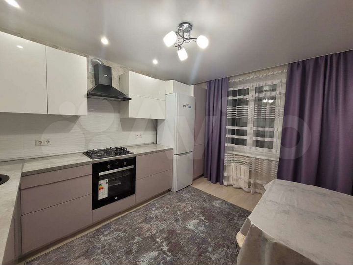 2-к. квартира, 54 м², 3/3 эт.