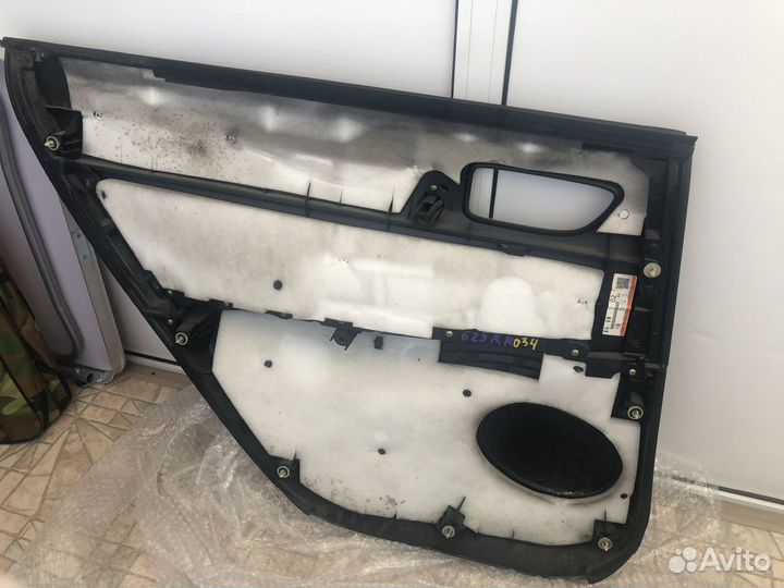 Задняя правая обшивка двери Mazda 6 GG